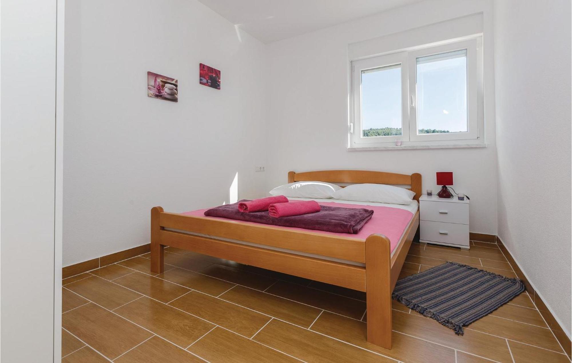 Amazing Apartment In Saldun With Wifi トロギール エクステリア 写真